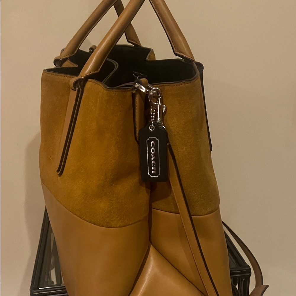 FINAL PRICE COACH Tan Leather/Suede Large Burrough Bag - Picture 6 of 16